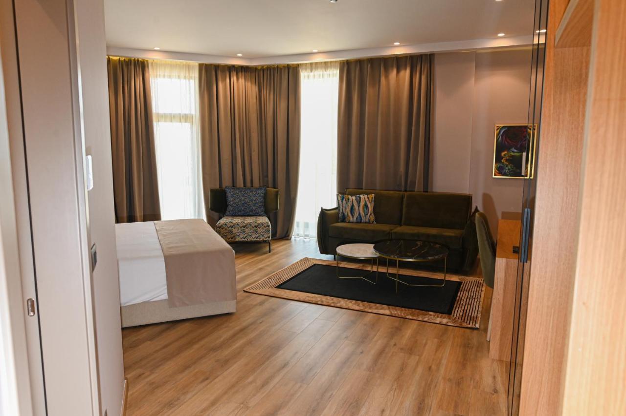 Hotel White Hill Hotel, & Conferences 4*