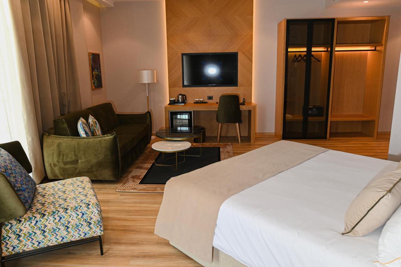 White Hill Hotel, & Conferences Durrës