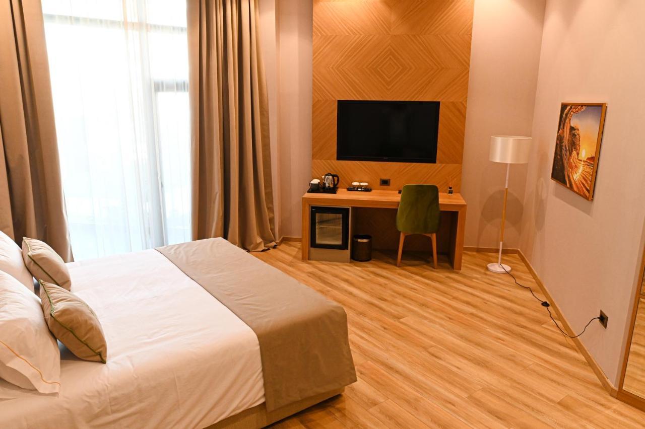 White Hill Hotel, & Conferences Hotel Durrës