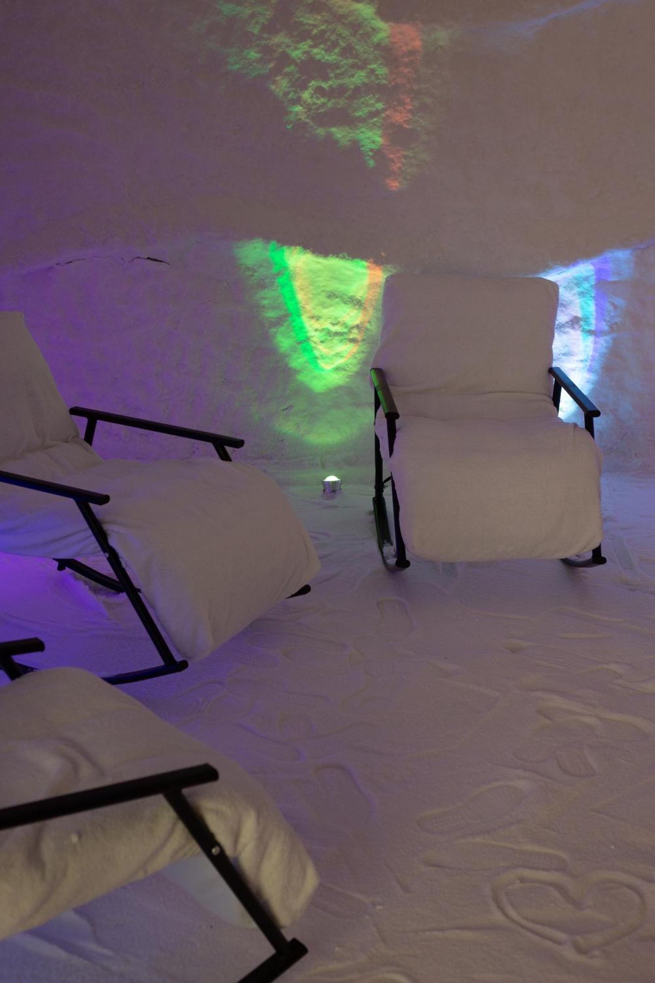 Hotel White Hill Hotel, & Conferences 4*