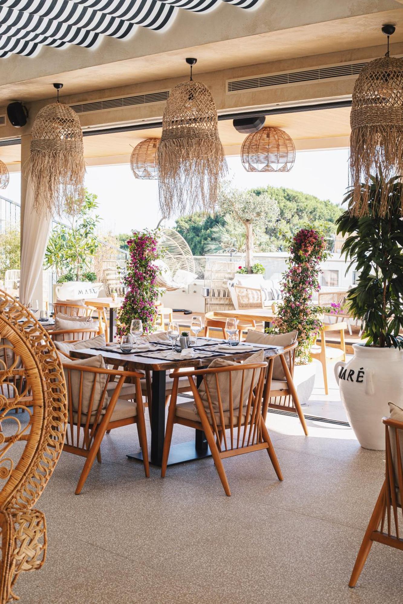 Hotel White Hill Hotel, & Conferences