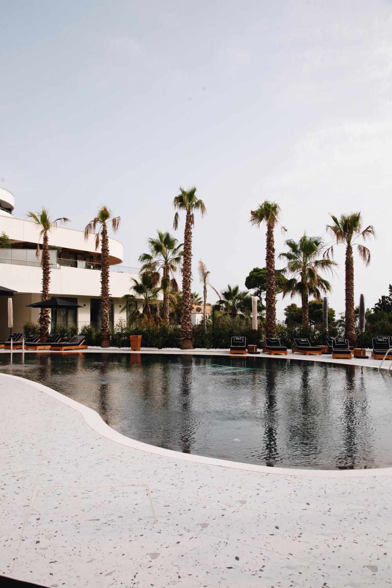 Hotel White Hill Hotel, & Conferences