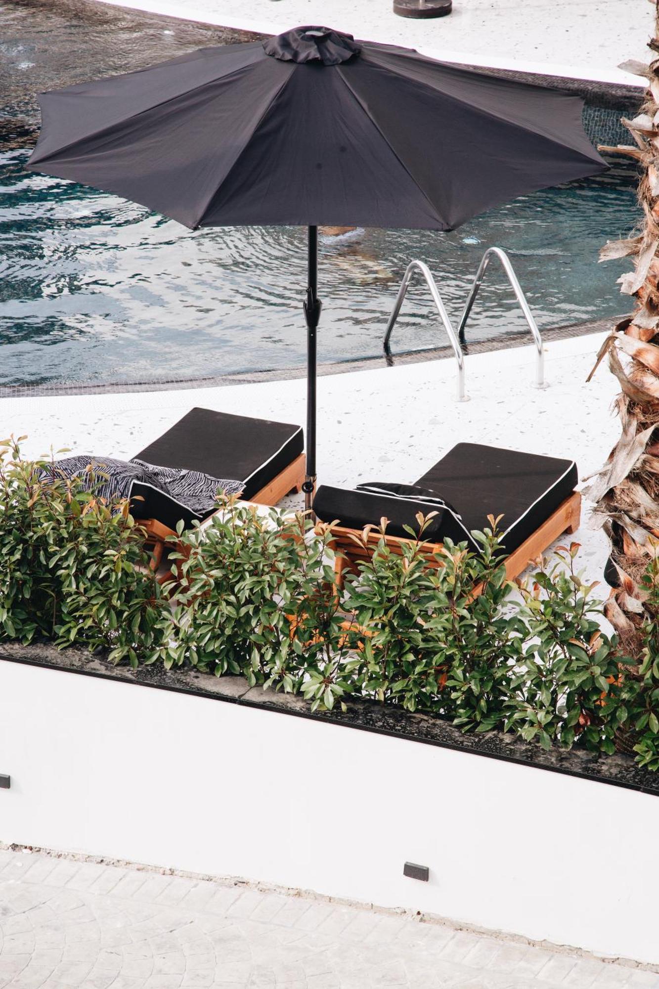 White Hill Hotel, & Conferences 4* Durrës
